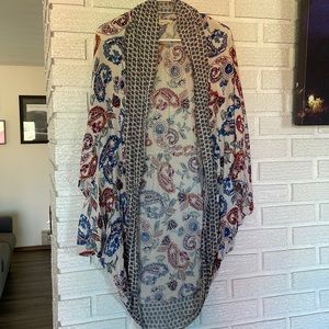 Womens wrap/ cover with big sleeves